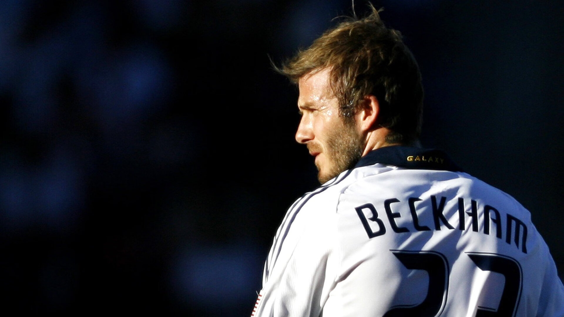 乐鱼体育APP官方下载-球队是否优先培养具备传控兼突破能力的中场新星，球队处于优势怎样安排战术